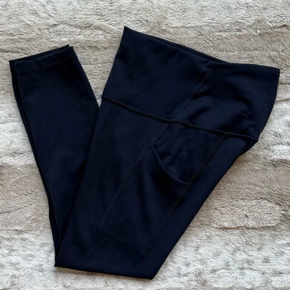 Lululemon Wunder Train High-Rise Crop with Pockets 23" in True Navy Size 4 - Picture 6 of 16